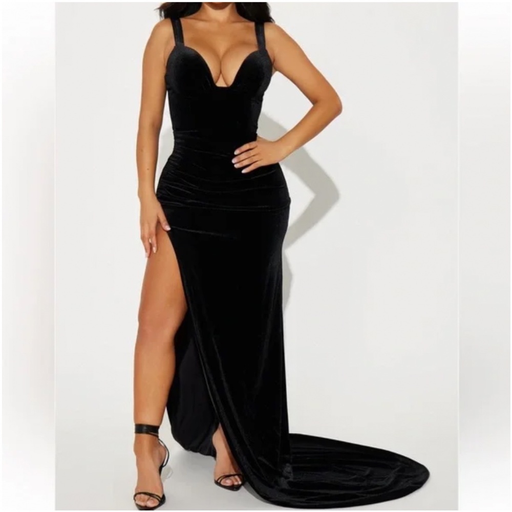 Size Small Velvet Fashion Nova Dress